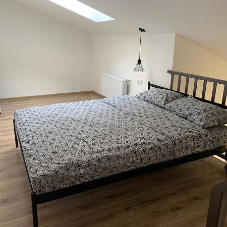 024 Loft - Апартаменты ЖК  Софиевская Слободка Вишневое Экстерьер фото